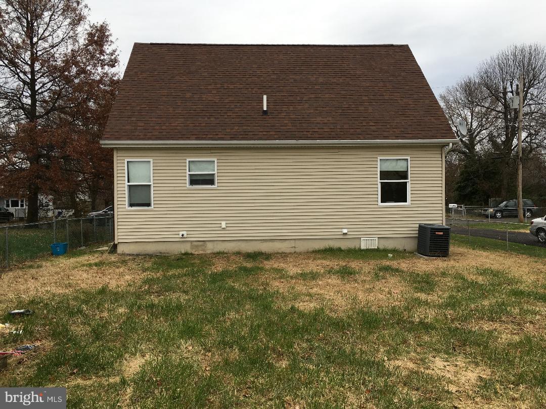 940 Rosa Avenue Croydon, PA 19021 - Photo 11 of 26 Backyard