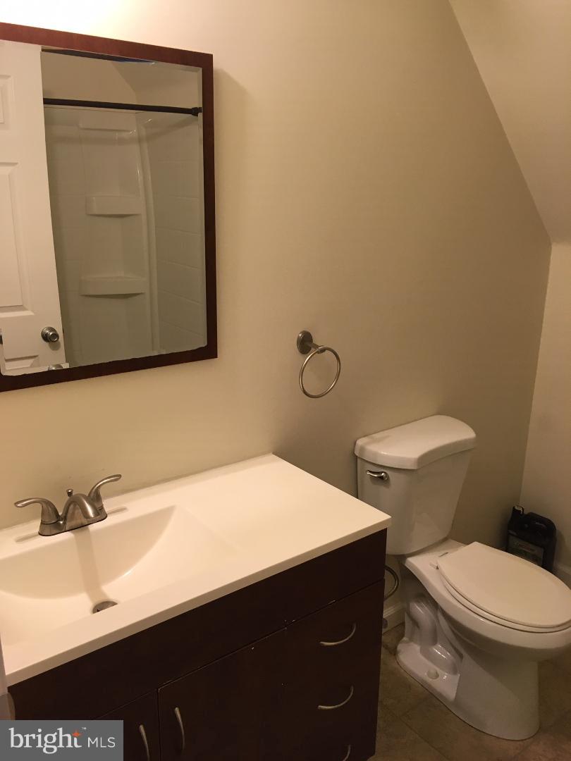 940 Rosa Avenue Croydon, PA 19021 - Photo 16 of 26 Master bathroom