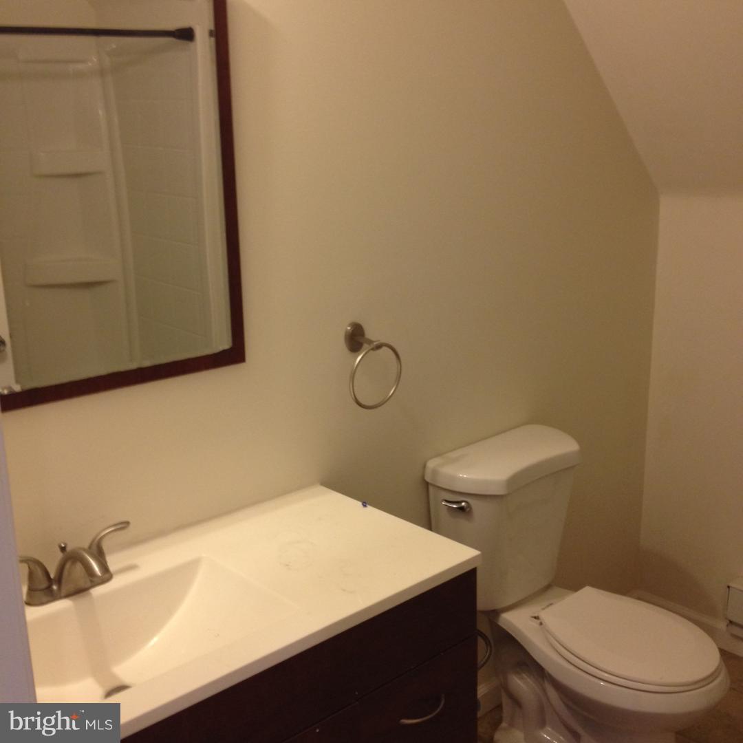 940 Rosa Avenue Croydon, PA 19021 - Photo 23 of 26 Master bathroom