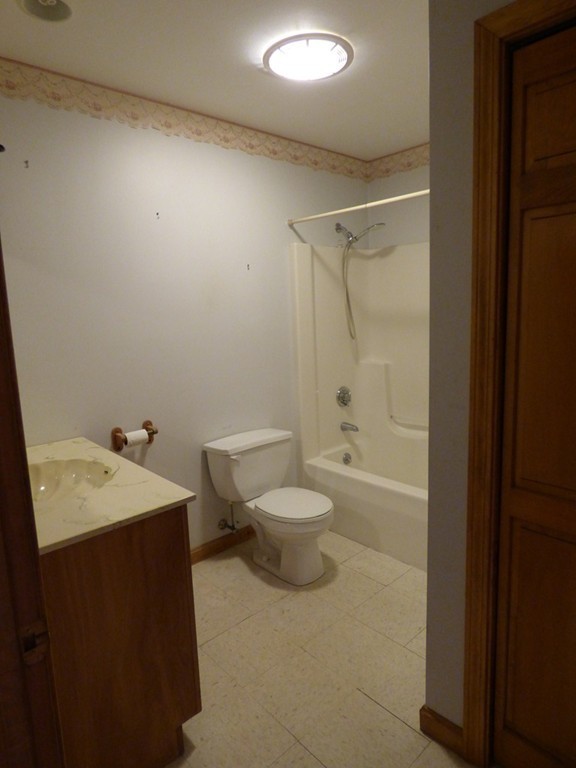 705 Little Mohawk Road Shelburne, MA 01370 - Photo 9 of 29