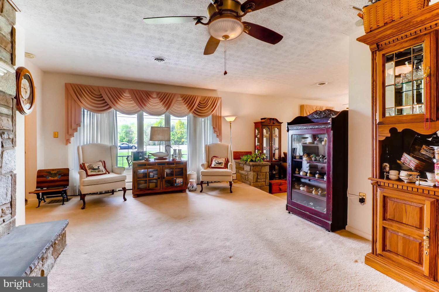 4307 Conowingo Road Darlington, MD 21034 - Photo 12 of 30 Living Room