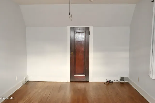 $2,800 | 647 New Scotland Avenue, Albany, NY 12208