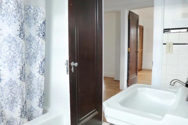 $2,800 | 647 New Scotland Avenue, Albany, NY 12208