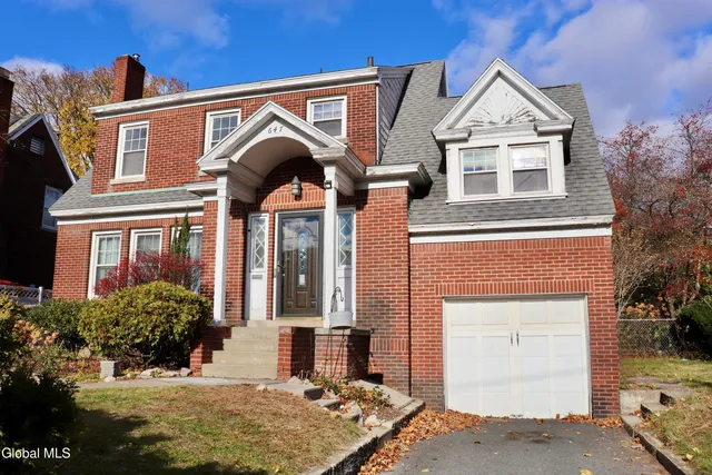 $2,800 | 647 New Scotland Avenue, Albany, NY 12208
