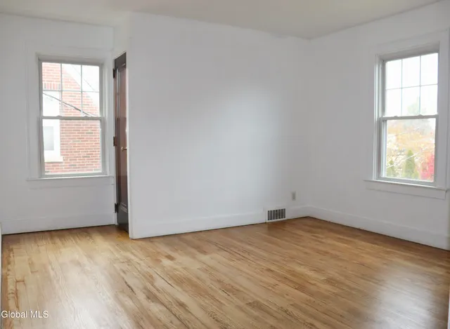 $2,800 | 647 New Scotland Avenue, Albany, NY 12208