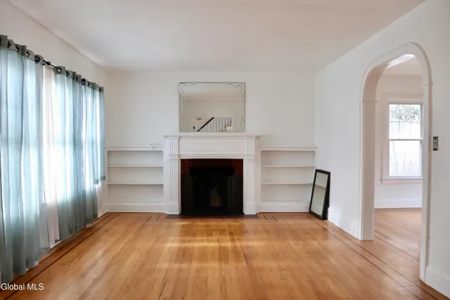 $2,800 | 647 New Scotland Avenue, Albany, NY 12208