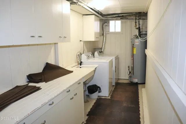 $2,800 | 647 New Scotland Avenue, Albany, NY 12208