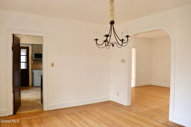 $2,800 | 647 New Scotland Avenue, Albany, NY 12208