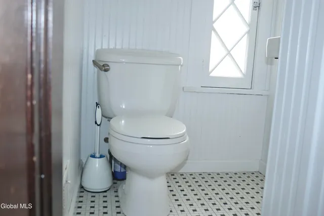 $2,800 | 647 New Scotland Avenue, Albany, NY 12208