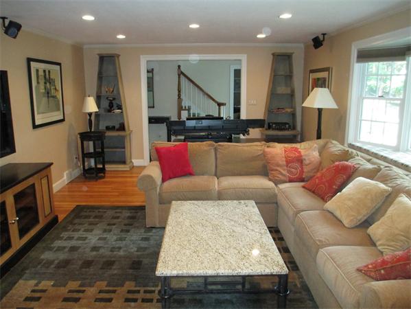 224 Lowell Road Wellesley, MA 02481 - Photo 12 of 25