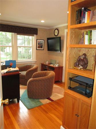 224 Lowell Road Wellesley, MA 02481 - Photo 13 of 25