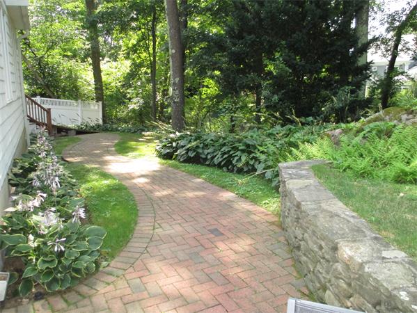 224 Lowell Road Wellesley, MA 02481 - Photo 24 of 25