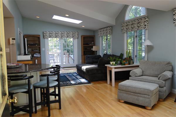 224 Lowell Road Wellesley, MA 02481 - Photo 3 of 25