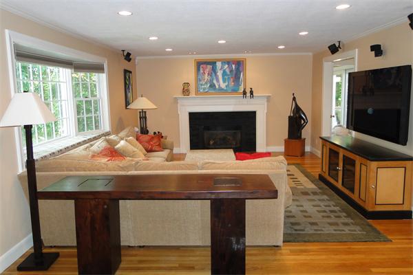 224 Lowell Road Wellesley, MA 02481 - Photo 4 of 25