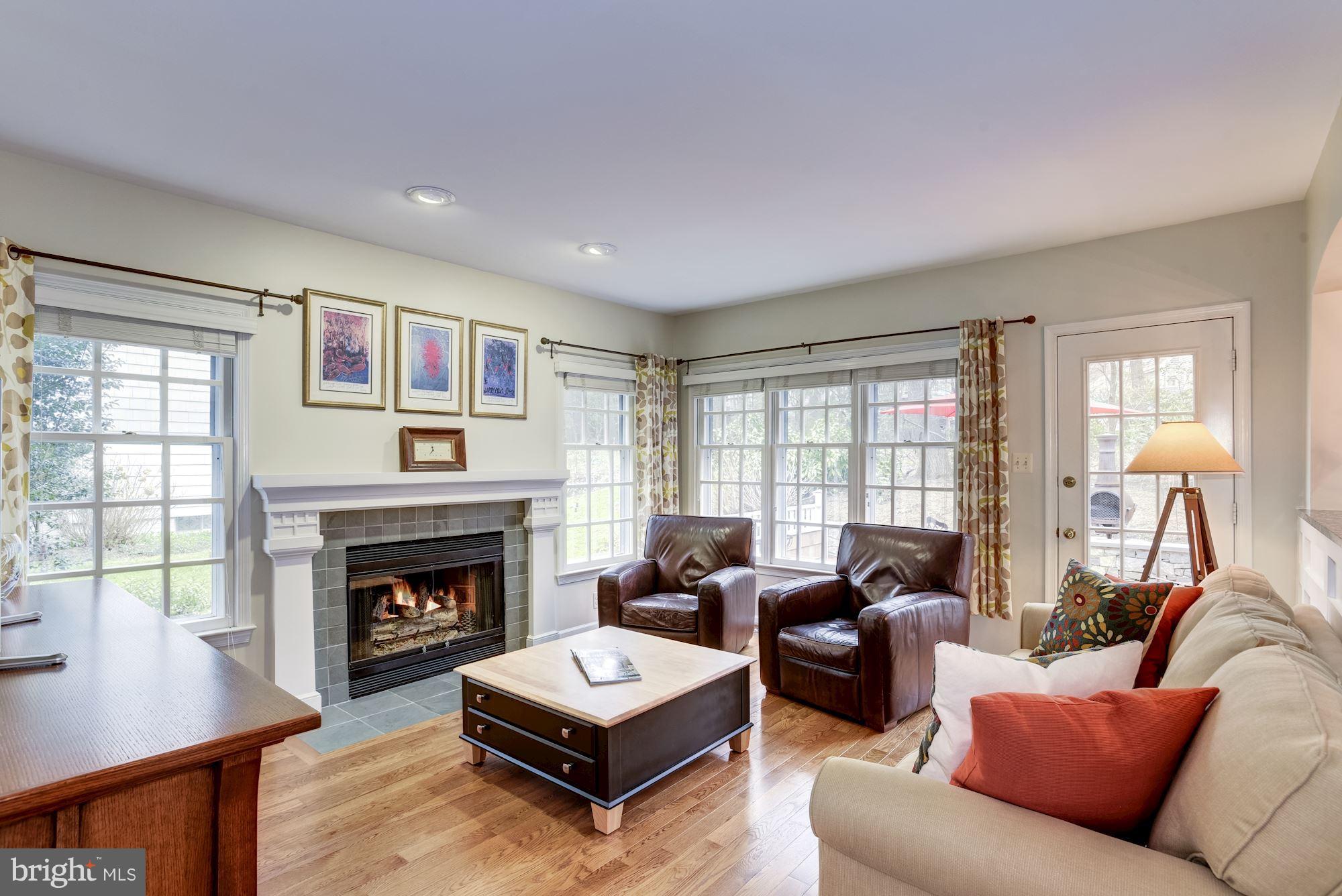 1270 Lamplighter Way Reston, VA 20194 - Photo 12 of 30 Family Room