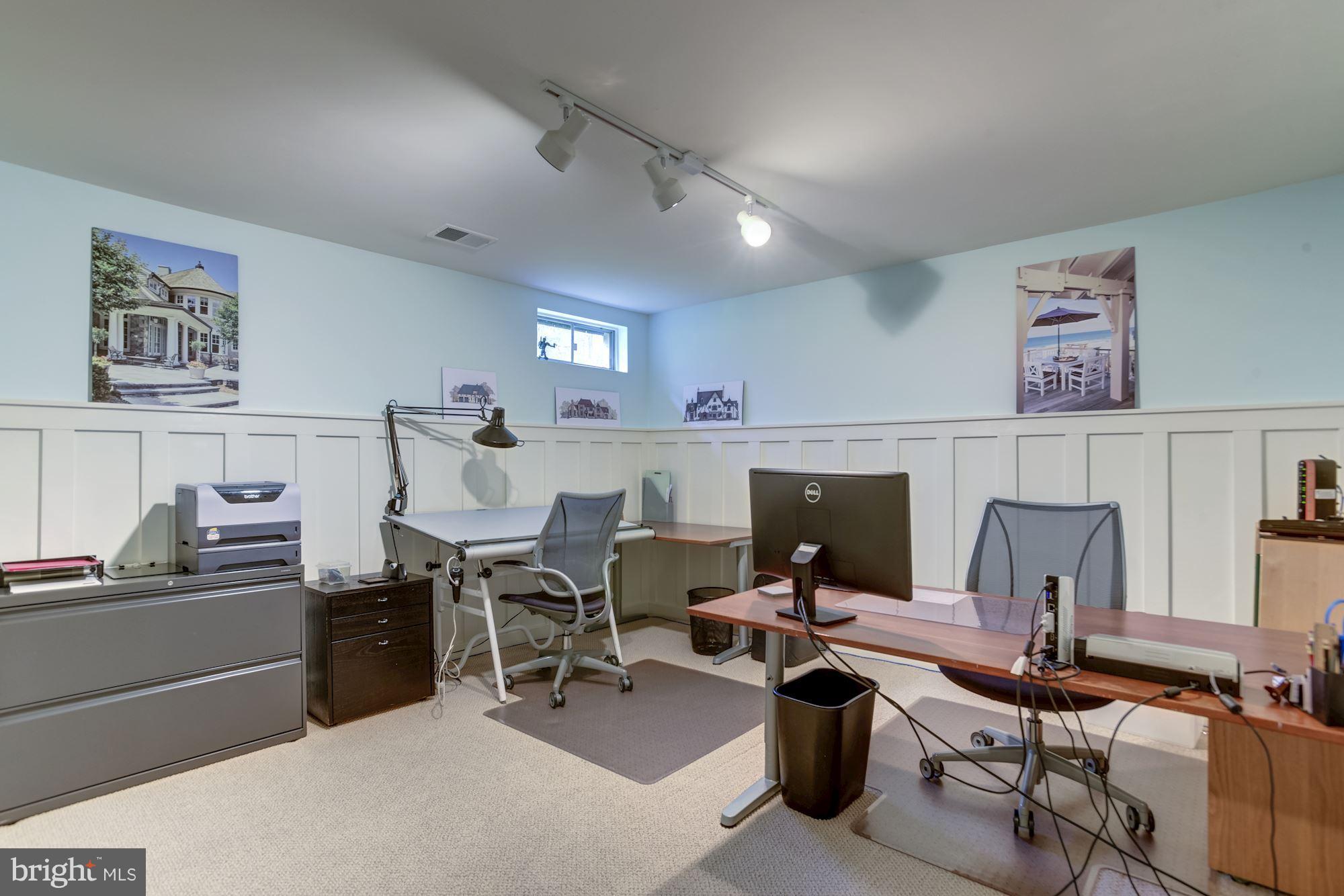 1270 Lamplighter Way Reston, VA 20194 - Photo 26 of 30 Den