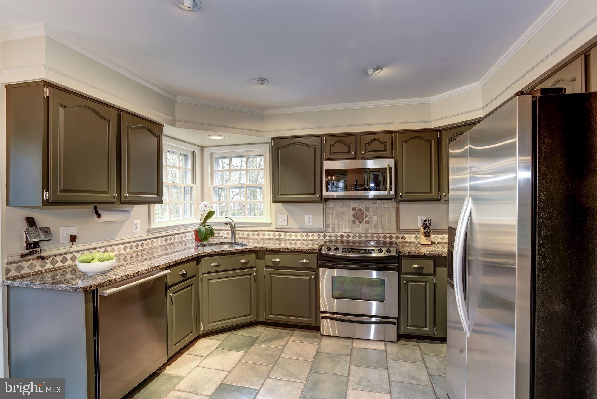 1270 Lamplighter Way Reston, VA 20194 - Photo 8 of 30 Kitchen