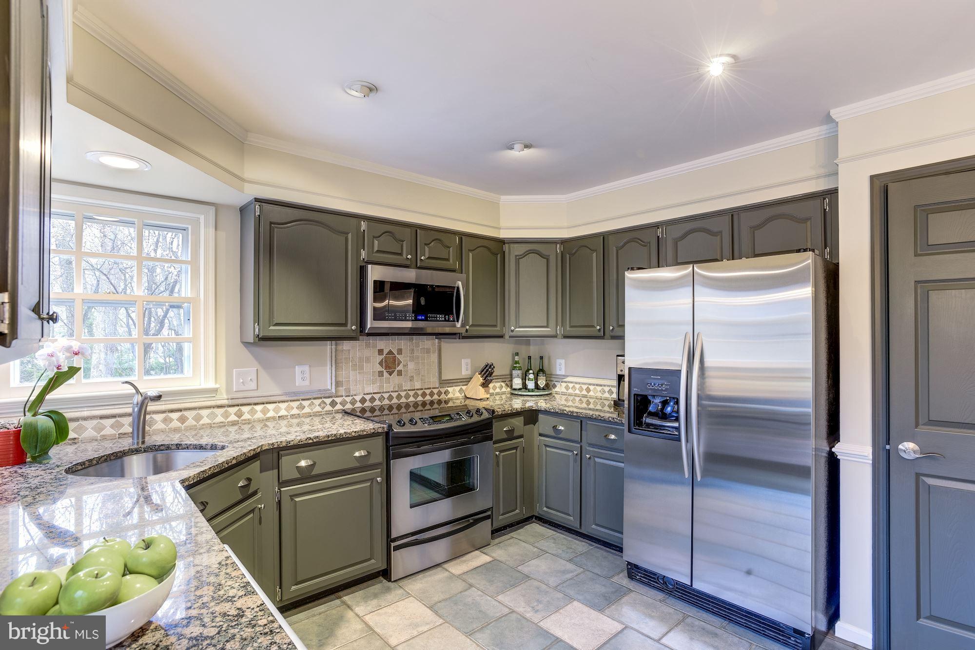 1270 Lamplighter Way Reston, VA 20194 - Photo 9 of 30 Kitchen