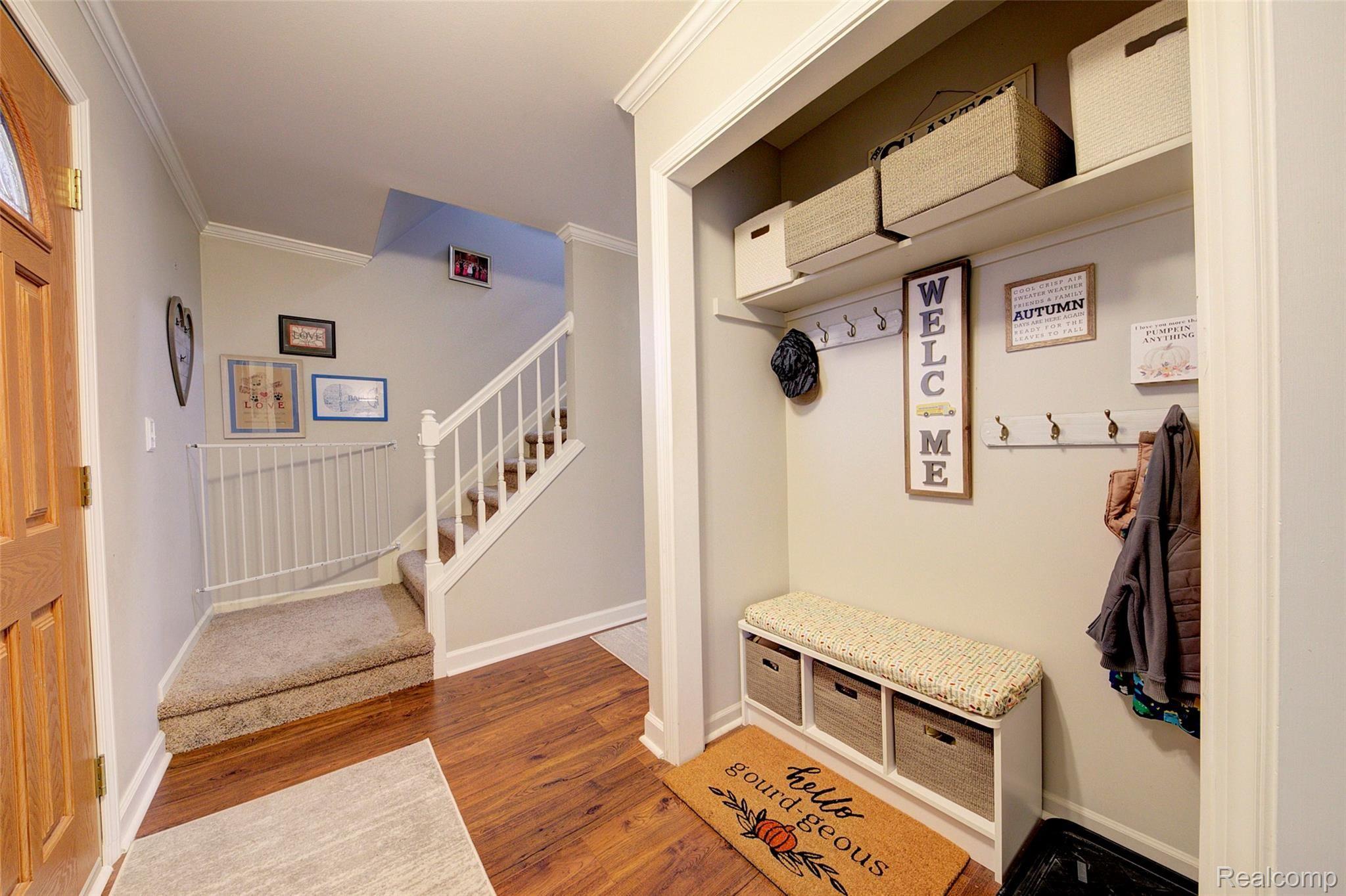 6853 Carlton Road Canton, MI 48187 - Photo 27 of 51 27 Stairs.jpg