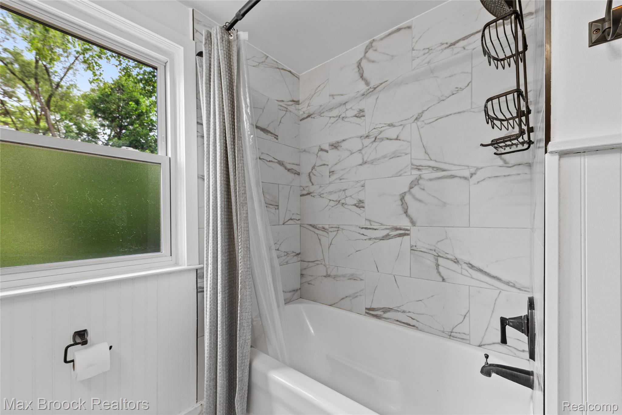 2425 Rutherford Road Bloomfield Hills, MI 48302 - Photo 32 of 35 CG72026-21.jpg