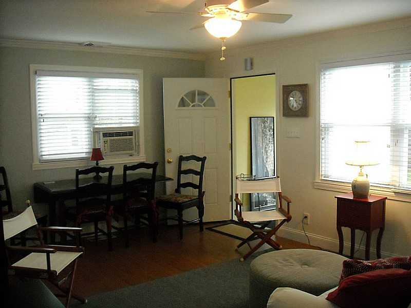 19 Ludlow Road Middletown, RI 02842 - Photo 6 of 23 Living Room.