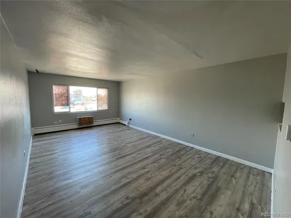 $795 | 1590 Clinton Street, Unit 203, Aurora, CO 80010