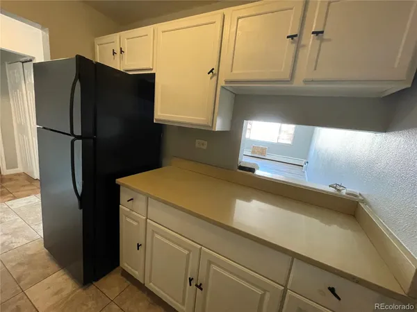 $795 | 1590 Clinton Street, Unit 203, Aurora, CO 80010