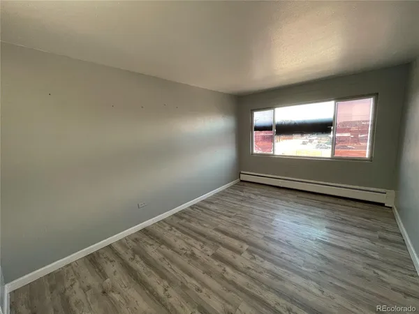 $795 | 1590 Clinton Street, Unit 203, Aurora, CO 80010