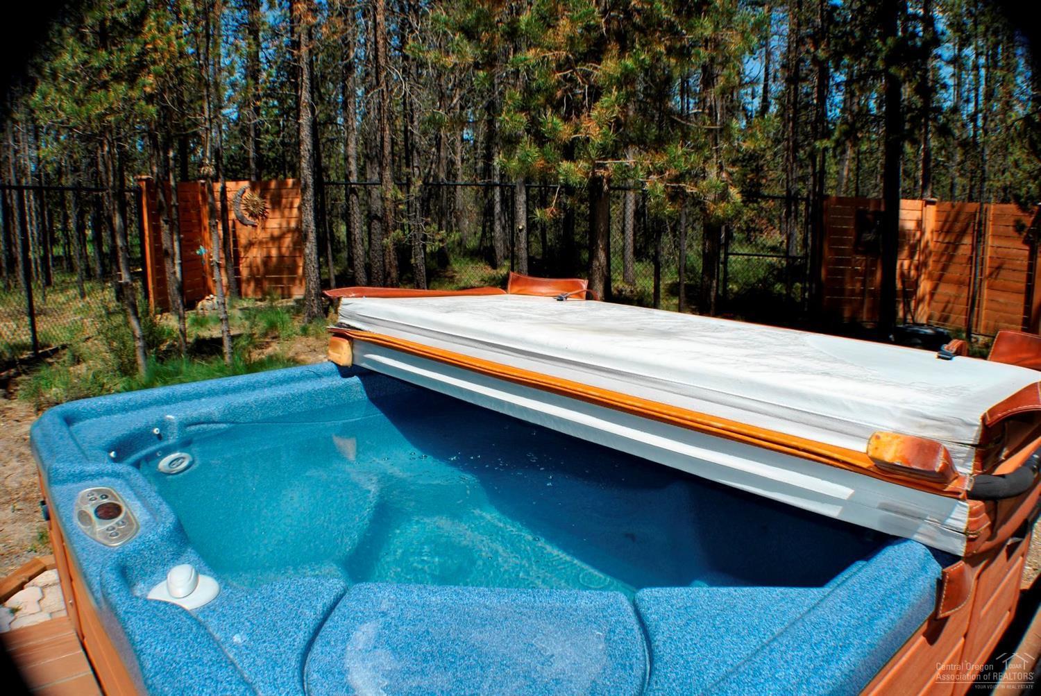 17200 Covina Road Bend, OR 97707 - Photo 2 of 25 View from the hottub, towards Solar Dr p