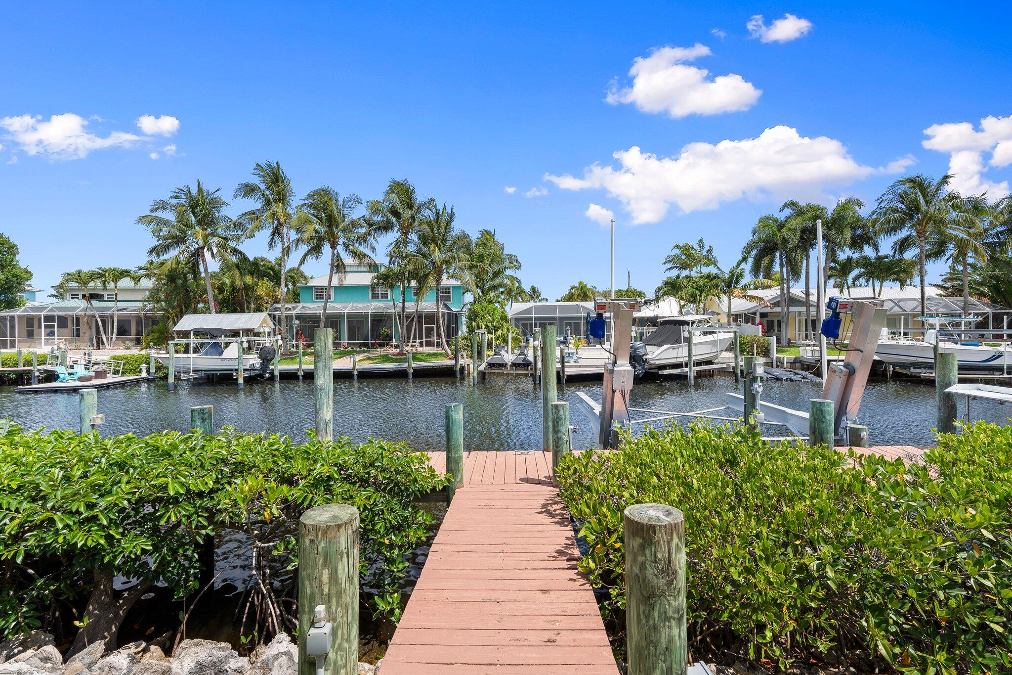 1599 Southwest Dyer Point Road Palm City, FL 34990 - Photo 38 of 45 42-web-or-mls-DSC01152