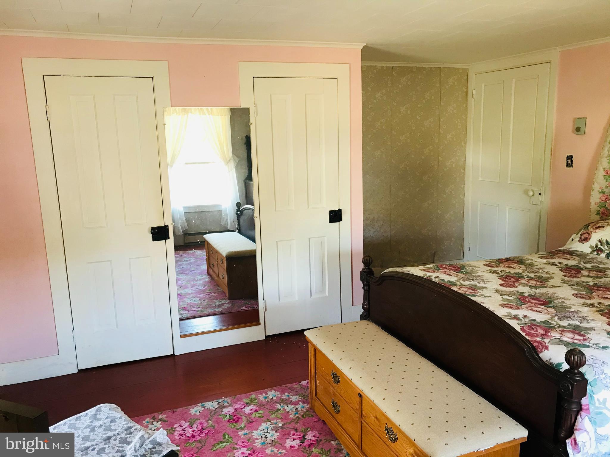 27591 Fairmount Road Westover, MD 21871 - Photo 19 of 23 15'x13'Upstairs Bedroom 2 has 2 Closets