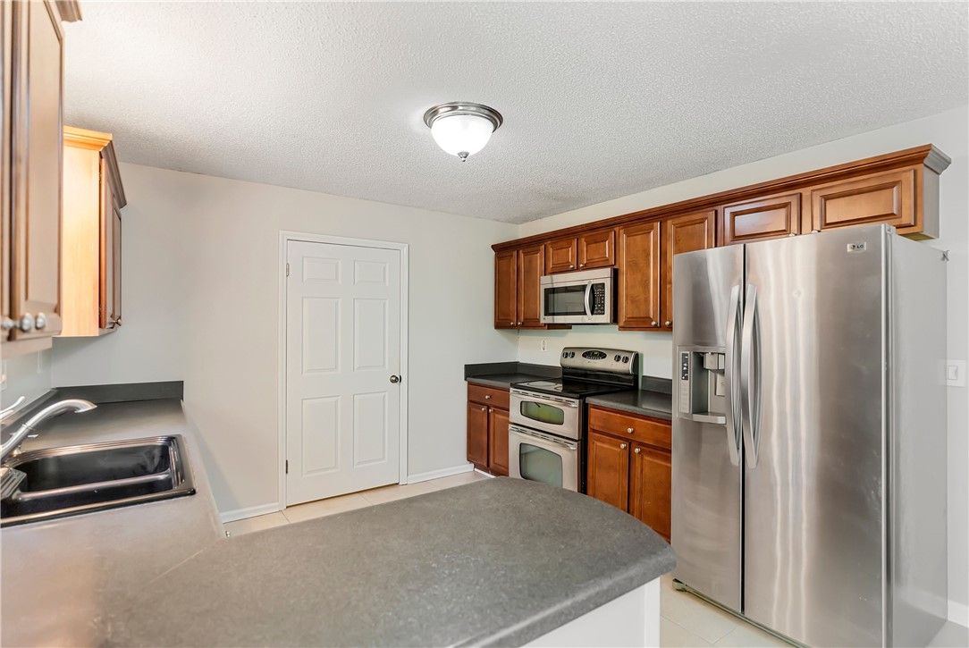 1658 Sequoya Way Seneca, SC 29672 - Photo 12 of 36 Gallery Image 12
