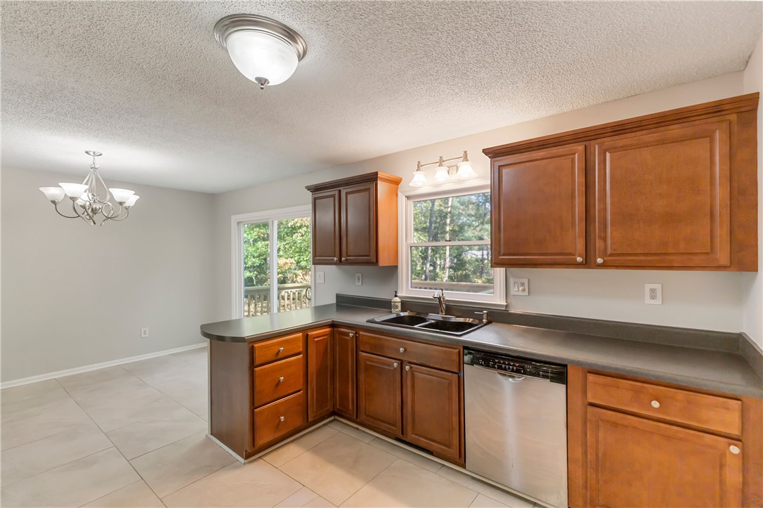 1658 Sequoya Way Seneca, SC 29672 - Photo 15 of 36 Gallery Image 15