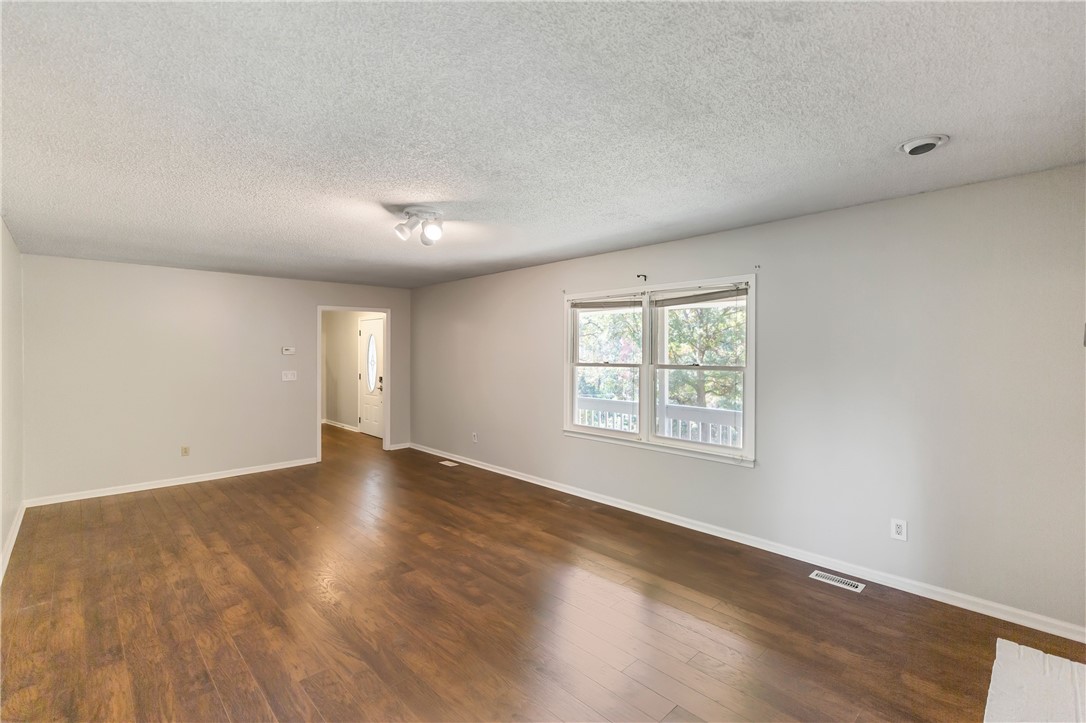 1658 Sequoya Way Seneca, SC 29672 - Photo 19 of 36 Gallery Image 19