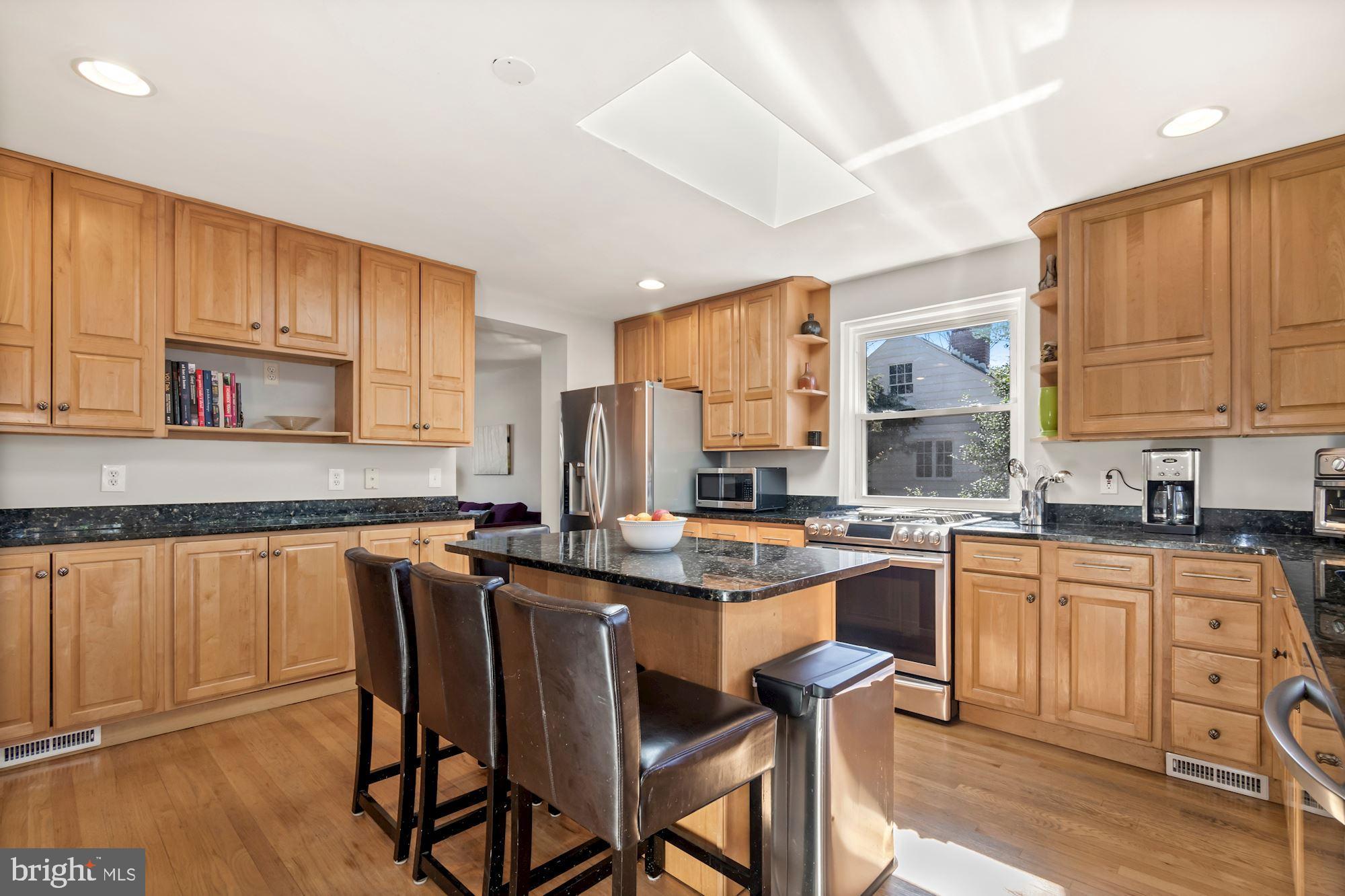 10112 Greenock Road Silver Spring, MD 20901 - Photo 4 of 24