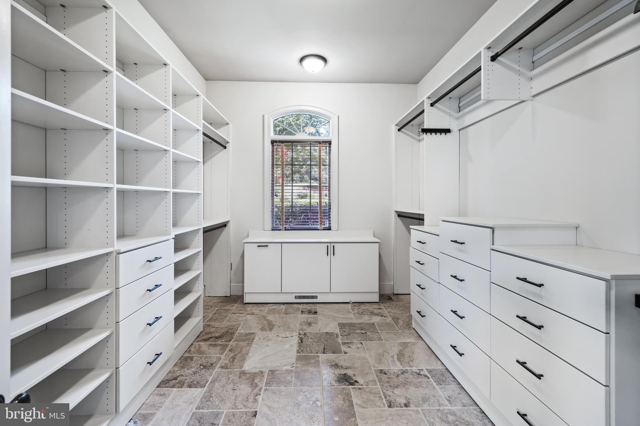 7 Ridge Farm Court Cockeysville, MD 21030 - Photo 49 of 116 Walk in Primary Closet