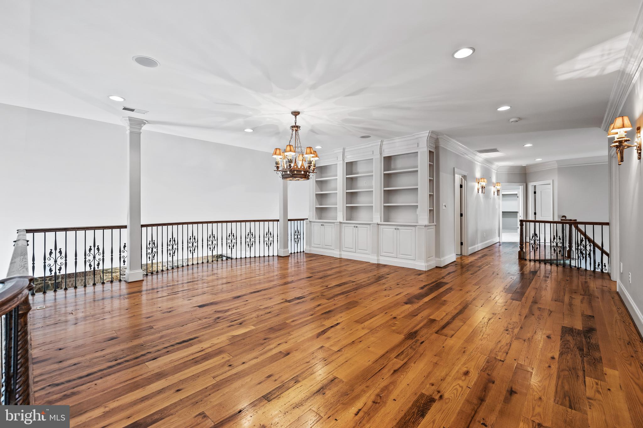 7 Ridge Farm Court Cockeysville, MD 21030 - Photo 69 of 116 Upper level sitting area