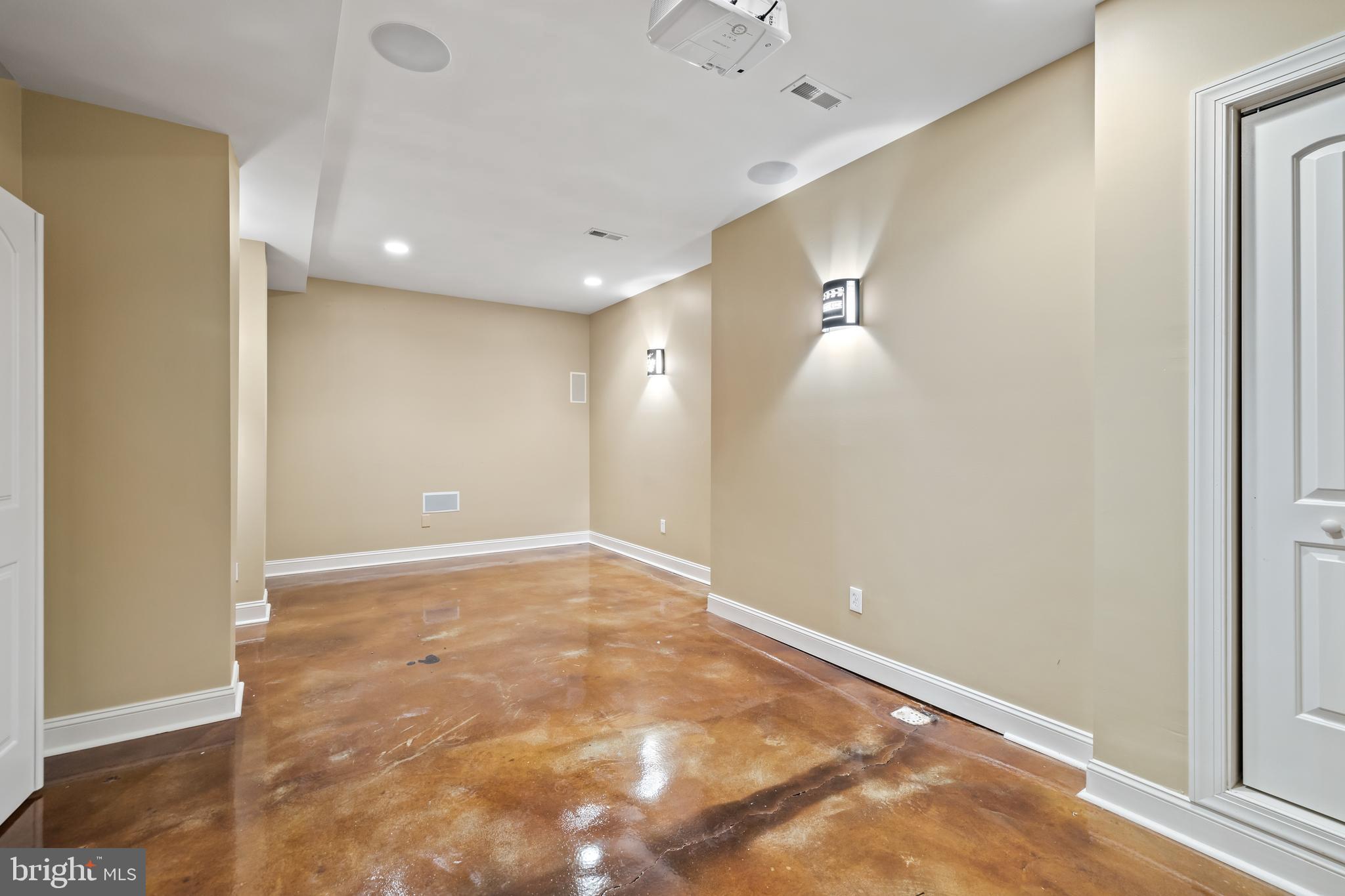 7 Ridge Farm Court Cockeysville, MD 21030 - Photo 91 of 116 Movie Theater in Lower level