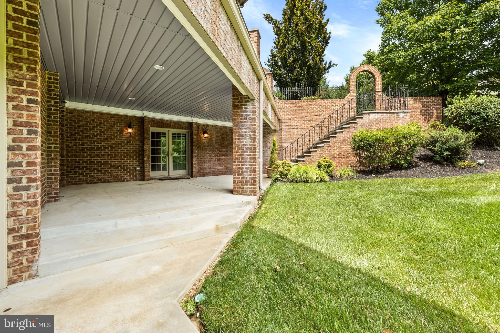 7 Ridge Farm Court Cockeysville, MD 21030 - Photo 99 of 116 Beautiful staircase from upper patio and garage