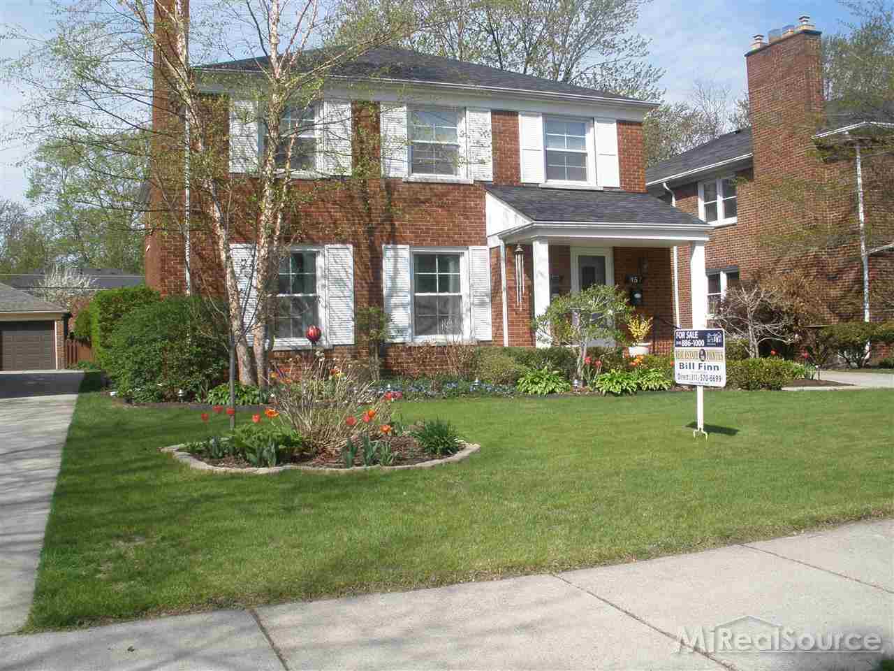 855-57 Harcourt Road Grosse Pointe, MI 48230 - Photo 3 of 30 31189553-2.JPG