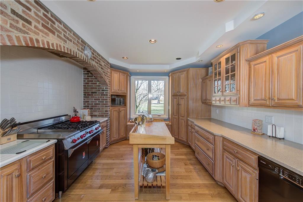 8734 Rohan Court Indianapolis, IN 46278 - Photo 16 of 48 Gallery Image 16