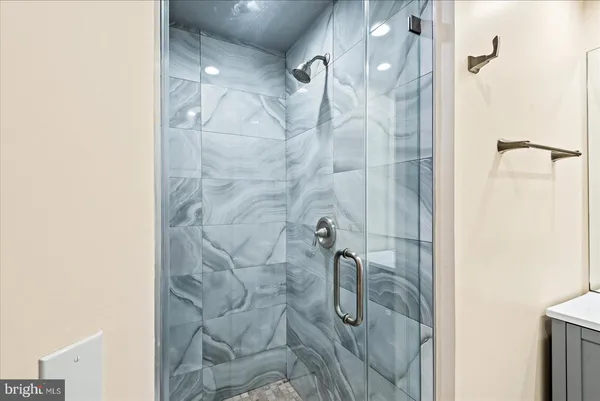 $2,975 | 6000 F Mersey Oaks Way, Alexandria, VA 22315