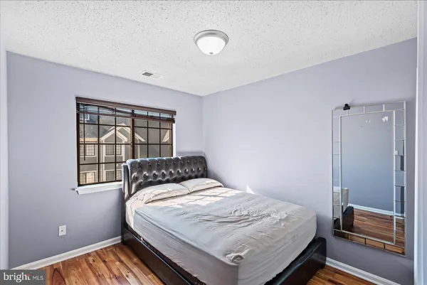 $2,975 | 6000 F Mersey Oaks Way, Alexandria, VA 22315