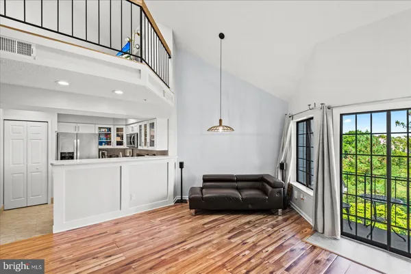 $2,975 | 6000 F Mersey Oaks Way, Alexandria, VA 22315