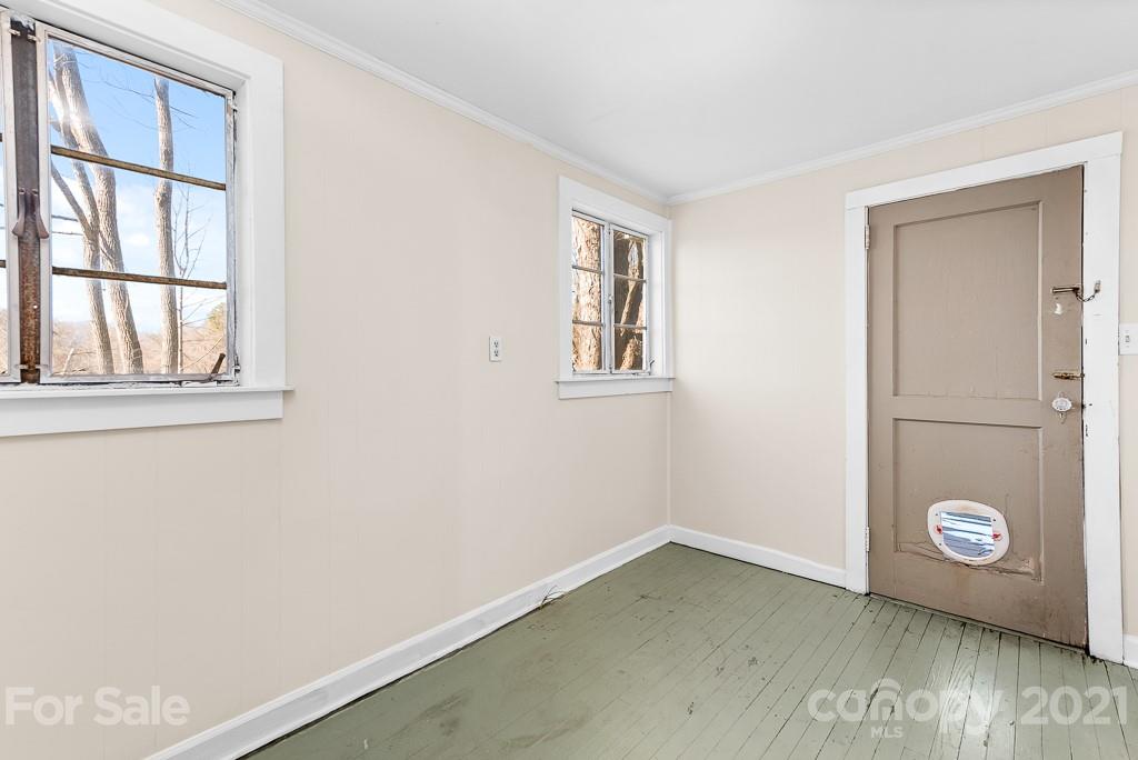 211 Lower Edgewood Road Asheville, NC 28715 - Photo 11 of 16 Gallery Image 11