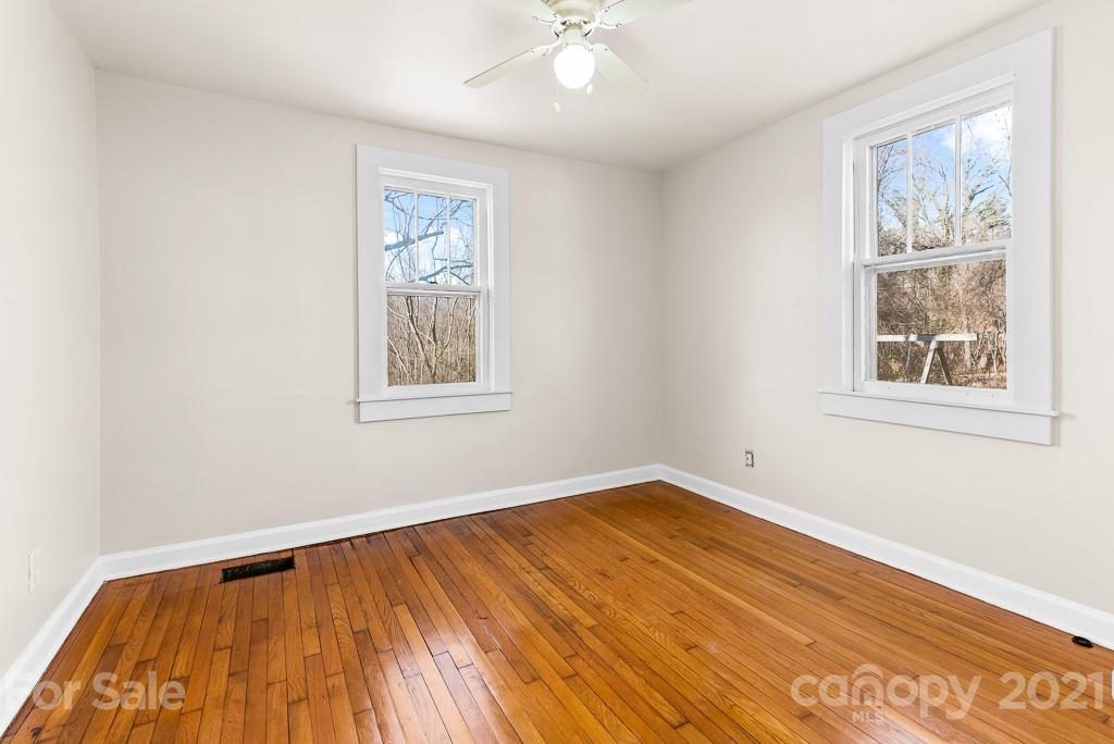 211 Lower Edgewood Road Asheville, NC 28715 - Photo 13 of 16 Gallery Image 13