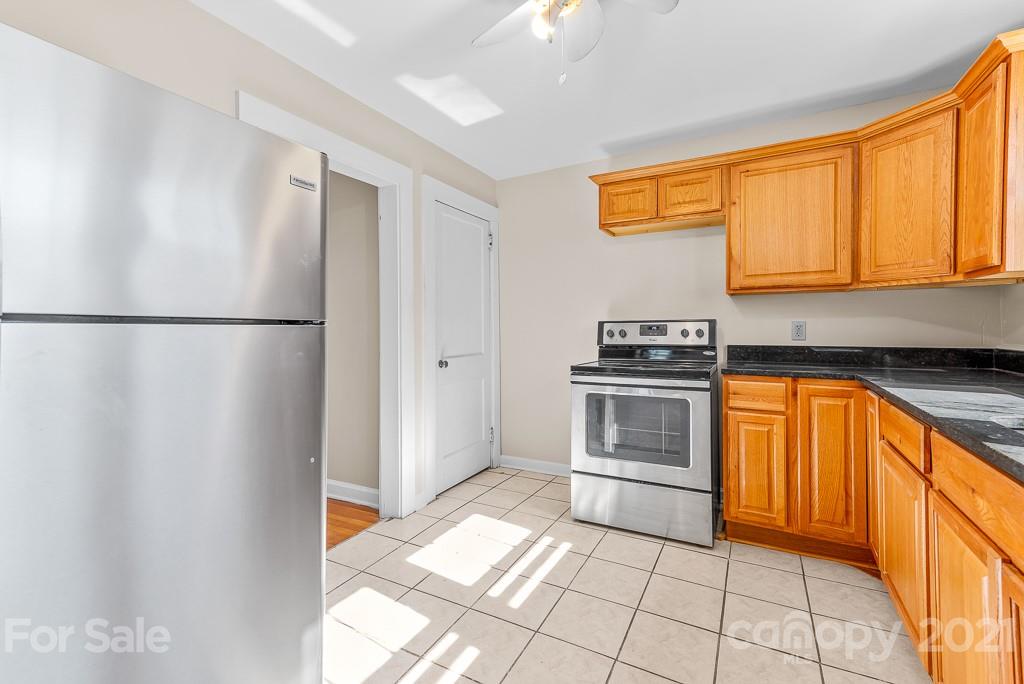 211 Lower Edgewood Road Asheville, NC 28715 - Photo 9 of 16 Gallery Image 9