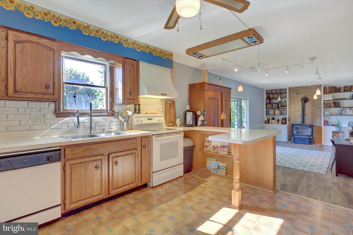 730 West Brubaker Valley Road Lititz, PA 17543 - Photo 11 of 26 Gallery Image 11