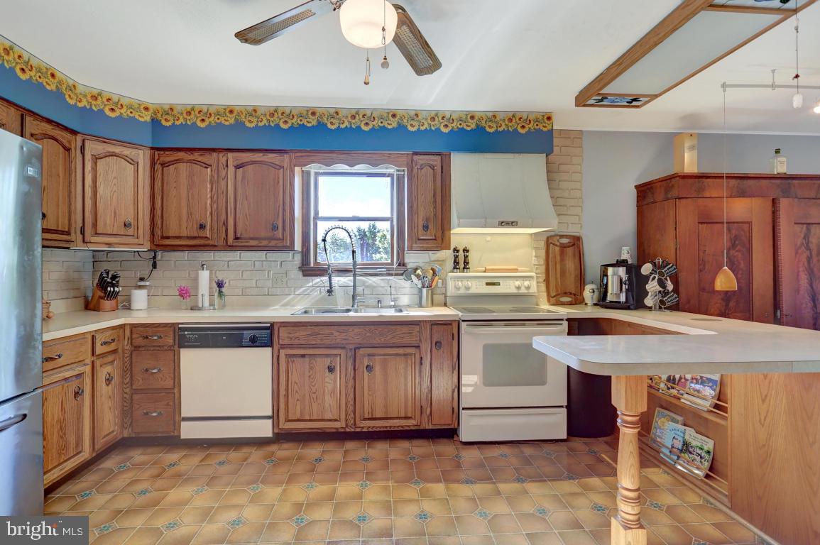 730 West Brubaker Valley Road Lititz, PA 17543 - Photo 10 of 26 Gallery Image 10