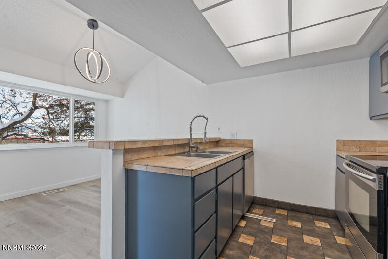 2375 Roundhouse Road Sparks, NV 89431 - Photo 3 of 15 2375 Roundhouse Road (3 of 13)